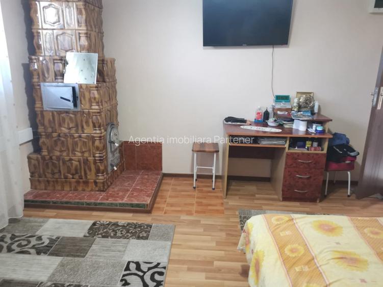 Imobil Mosoaia - Hintesti, 14 camere, teren 1.382mp - 5