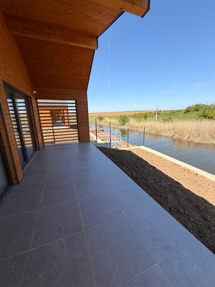 Casa individuala - Ponton - Vedere libera la lac - 14