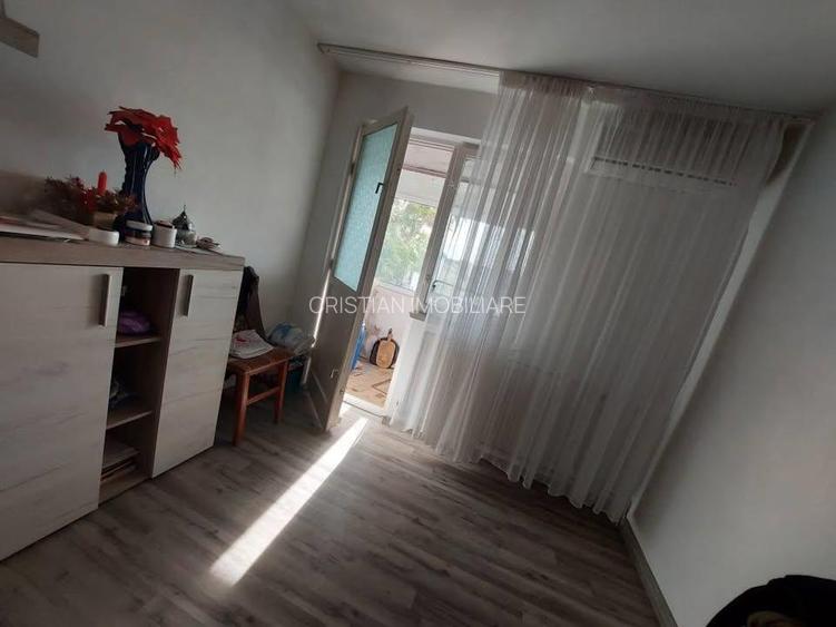 MOBILAT-UTILAT! AP 2 camere, Obor, Etaj 4 - 4