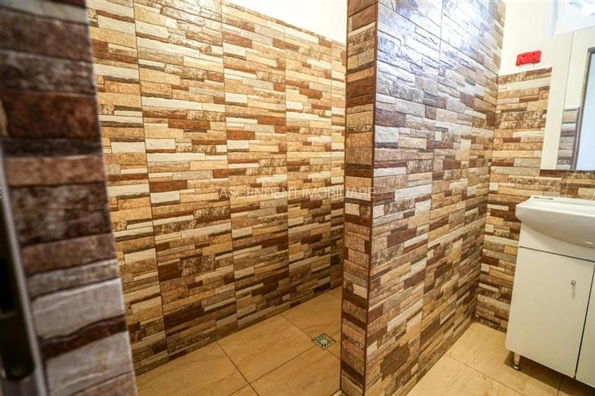 Ferma+Anexe specifice+ Constructie rezidentiala+222.000 mp domeniu - 12