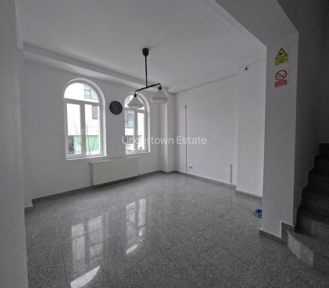 Imobil Central 355 mp | D+P+1+M | Consolidat & Renovant | 9 Camere - 9