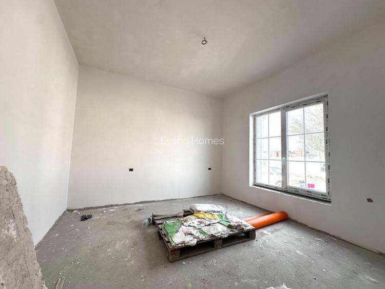 Duplex 4 camere despartit prin garaj - Mosnita Noua in zona foarte buna - 3