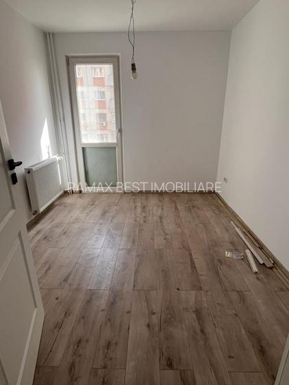 Dristor, Piata Matei Ambrozie, Nicolae Grigorescu, vedere spre IOR - 14