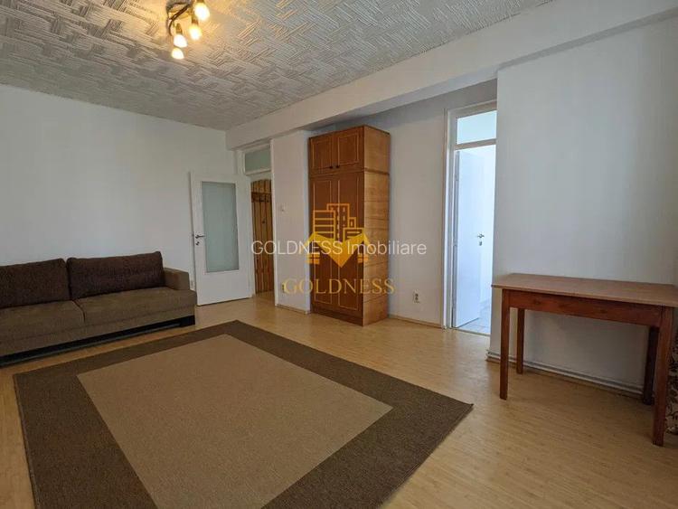 1 camera, Parcul Rozelor, Supeco, Plopilor, Carrefour, OMV - 2