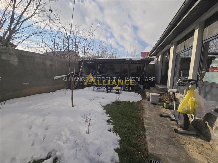 Duplex mobilat si utilat  - 4 camere -2 bai - pod -10 min de STV - 2