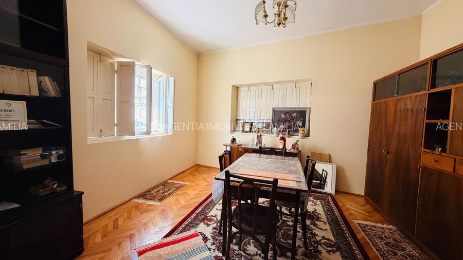 Casă boierească cu 4 camere in Galati, Zonă Piața Centrală, - 3