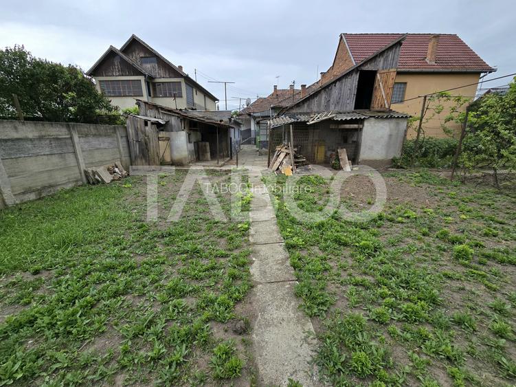 Casa de vanzare teren 412 mp garaj Terezian Sibiu COMISION 0 - 29