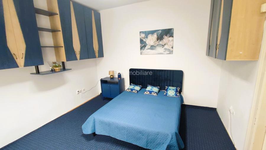 Apartament de vânzare, 2 camere, 70 mp, Central zona Bulevardul Eroilor - 13