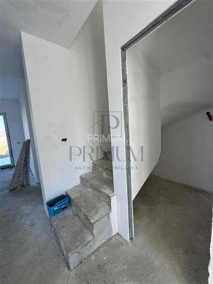 Duplex separat prin camera tehnica - zona linistita - personalizare interioara. - 12