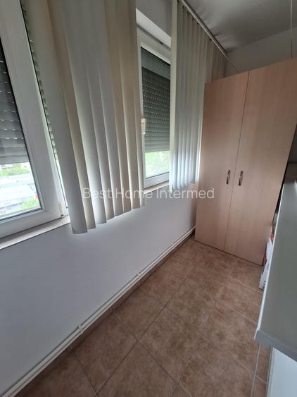Abator, Sos. Mangaliei, 2 decomandate, 52 mp, mobilat si utilat, gaze, 400 Euro - 4