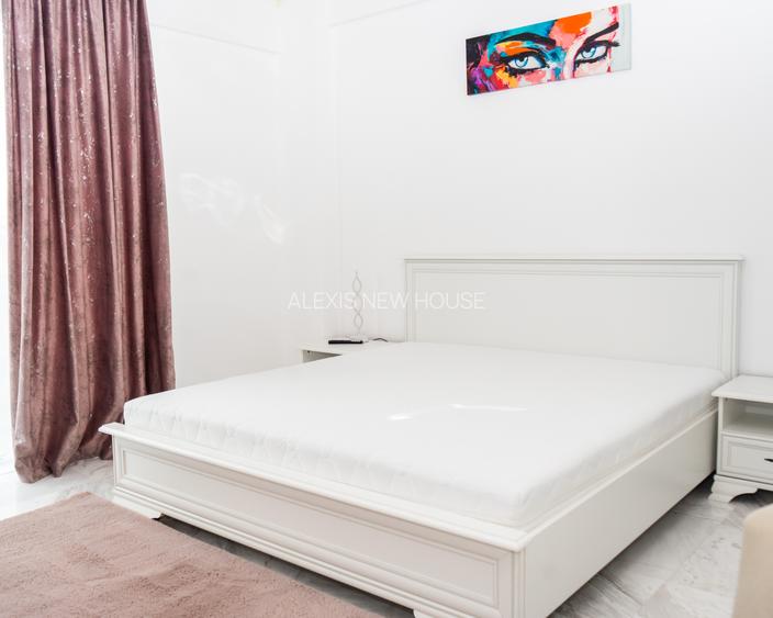 Rafinament la înălțime – Apartament Premium cu Piscină, (Parcare inclusa)(AXV28) - 10