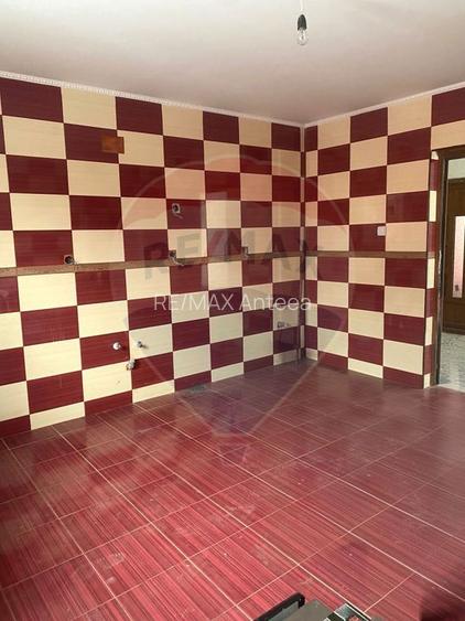 Casă cu 4 camere de vânzare - Beiu, Teleorman - 10