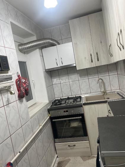 Vând apartament 2 camere Titan  - 10