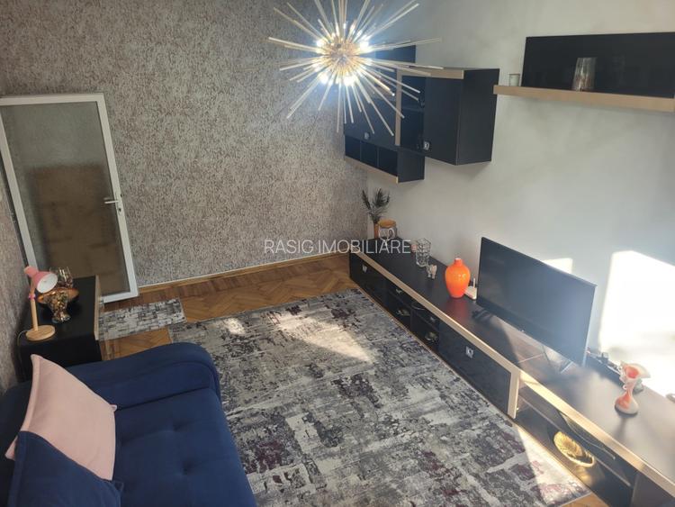 VAnzare apartament 23 camere Bucurestii Noi - Bloc Rusesc - 2