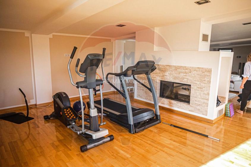Casă / Vilă de lux cu 6 camere de vânzare în Șcheia, Suceava - 54