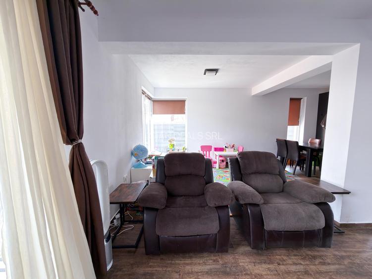 Casa Insiruita Zarnesti Mobilata Utilata - 14