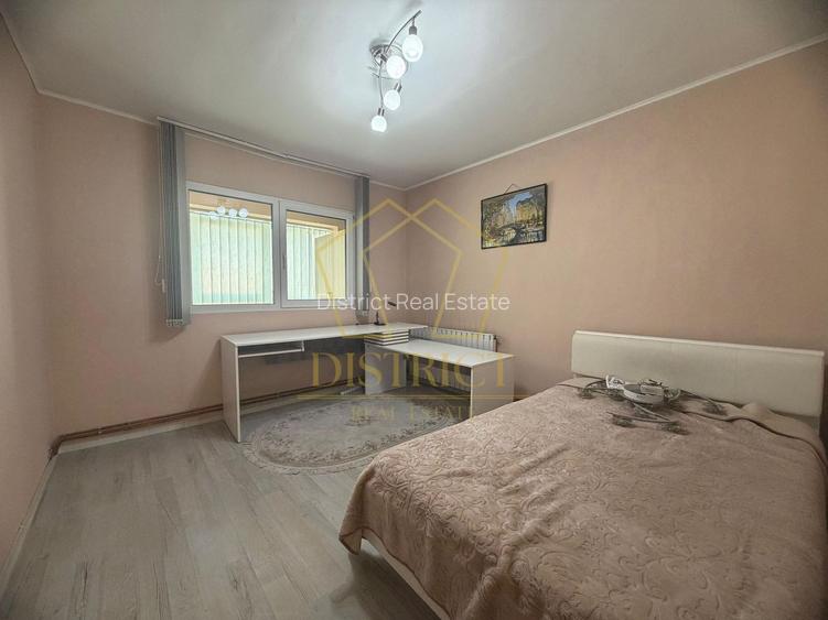 Apartament decomandat cu 5 camere si 2 bai, etaj 2| Calea Buziasului - 12