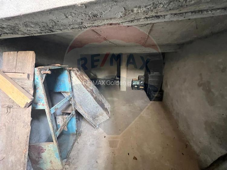 Casa cu 6 camere de vanzare - 9