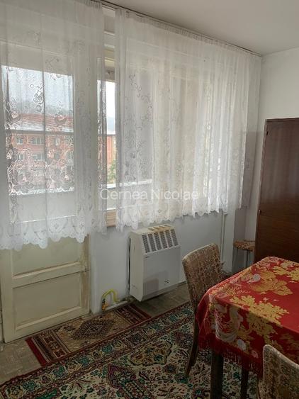 De vânzare apartament doua camere Reșița - 3