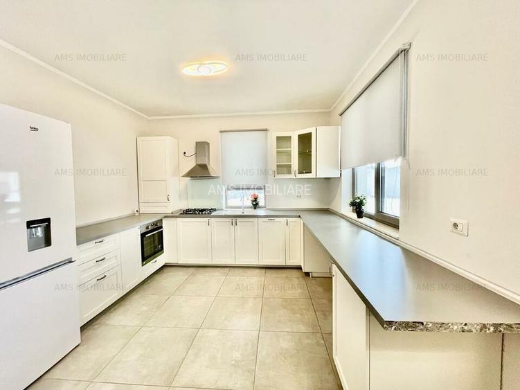 SUPERB / GRADINA GENEROASA / LOC PARCARE - 8