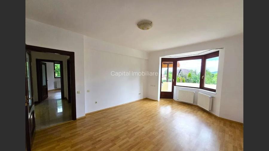 Vând Hotel/Pensiune Breaza: 15 camere, 1000 mp
 - 11