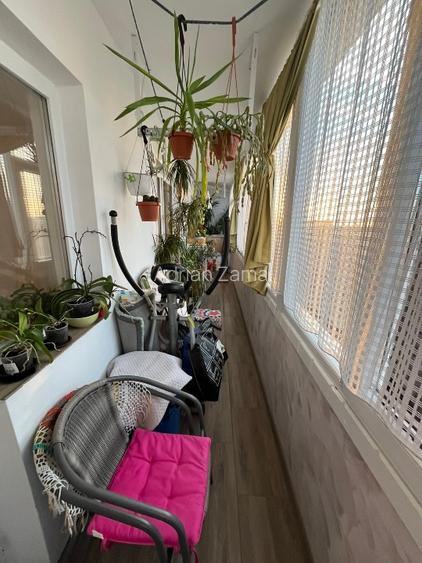 Vand apartament 3 camere decomandat Bucuresti Sector 5 Zona Margeanului - 9