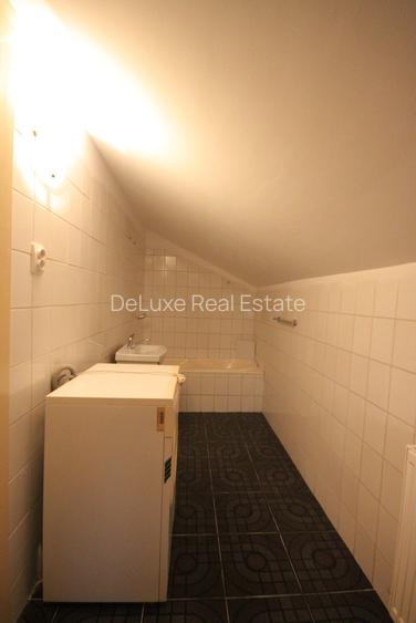 Apartament 4 camere si mansarda in vila, Calarasilor Traian - 19