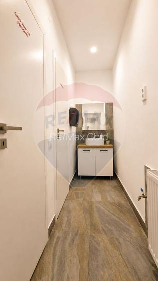 SPAȚIU COMERCIAL STRADAL 108 MP UTILI | ZONĂ CENTRALĂ | VITRINĂ 2.34M - 9