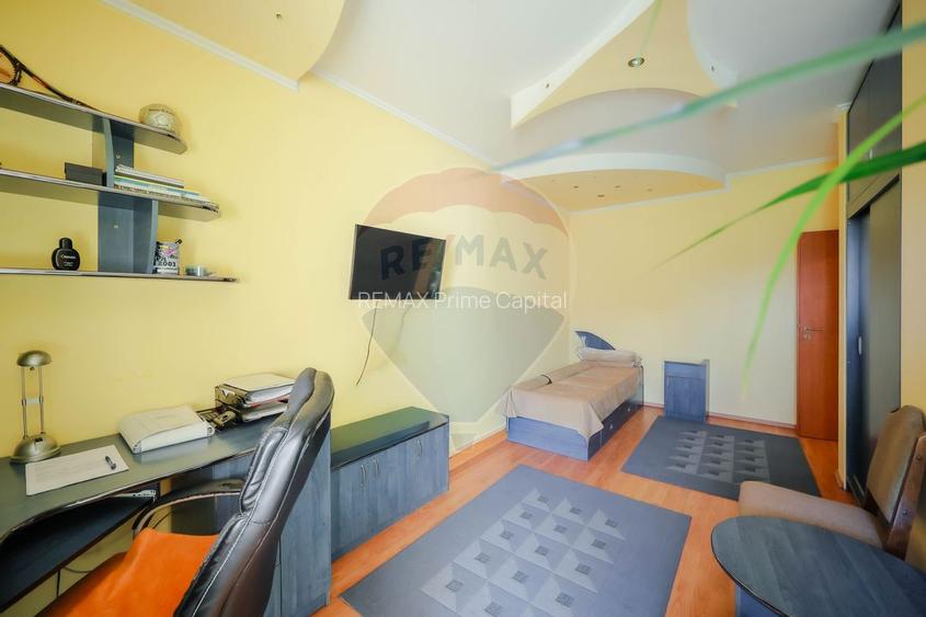 Casă cu 7 camere de vânzare în zona Ultracentrală - 21