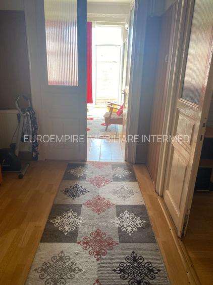 Casa de inchiriat cu 4 camere, zona CENTRALA - 11