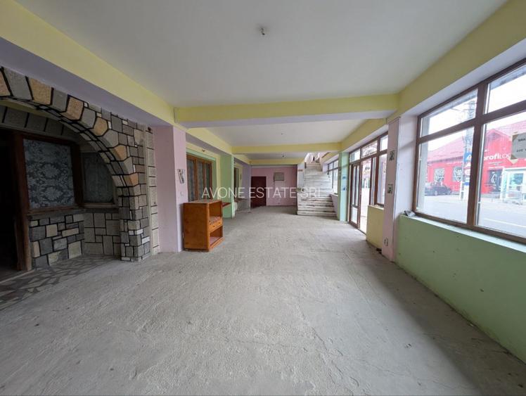 Investitie ideala - Cladire cu Spatiul Comercial la Parter, Teren  845 mp  - 3