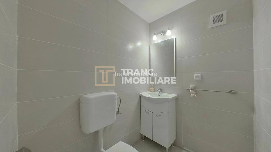 Casă generoasă cu 11 camere + spațiu comercial inclus | Calea Radnei - 18