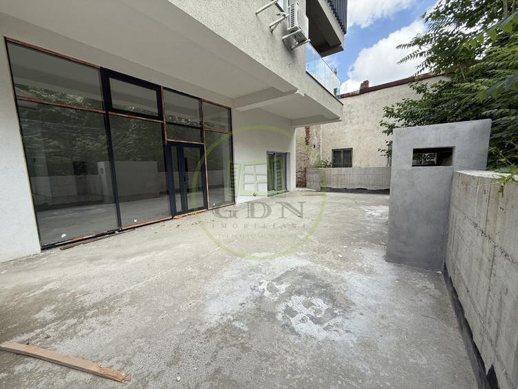 Spatiu comercial, 84 mp + terasa de 64 mp, Cartier 1 Mai, Zona Medicina Veche