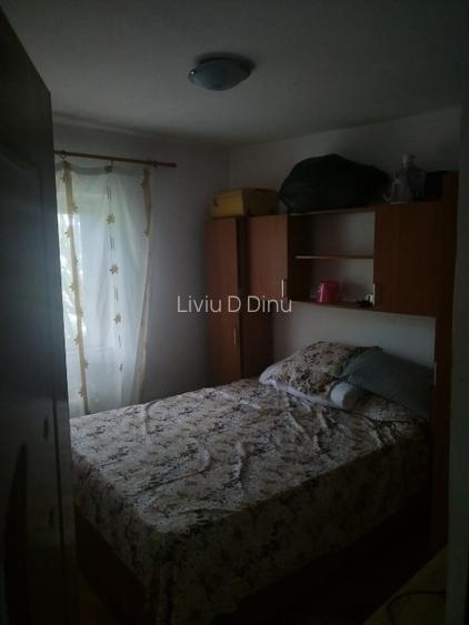 Vând apartament  semidecomandat  - 2