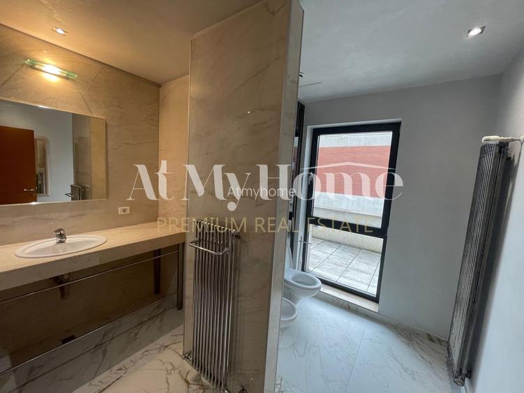 Penthouse Spectaculos cu 4 camere, partial mobilat, terase, 2 parcari - 15