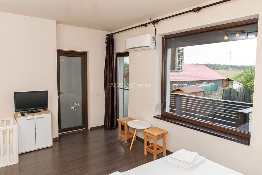 Vilă 5 dormitoare, 4 băi, 2 248mp teren, piscină. Preț: 229 000 E. - 35