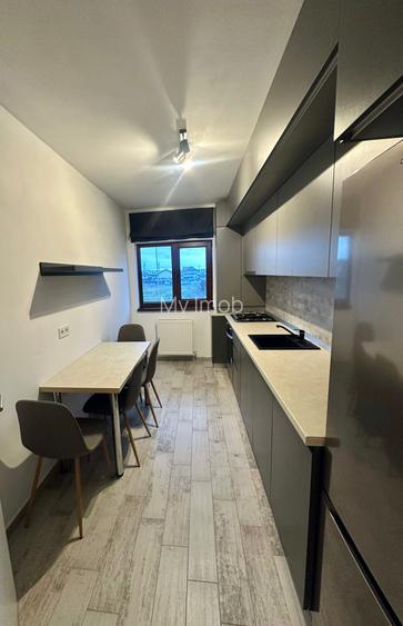 Garsoniera la intrare in Sanpetru langa noul Mall str Sf Stefan nr 2 - 3