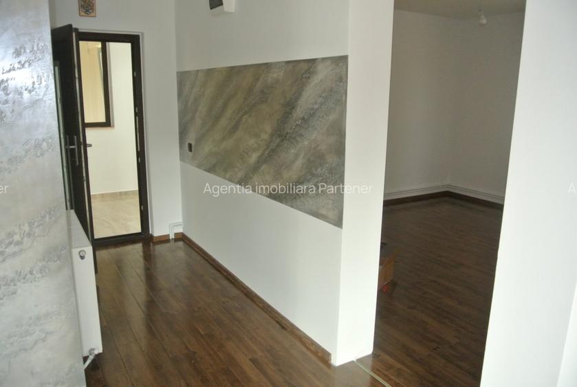 Spatiu comercial 120mp, Ultracentral, etaj 1, finisaje moderne- din  1 AUGUST - 3