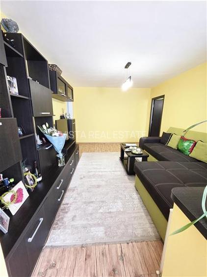 Apartament 4 camere, zona Astra - 11