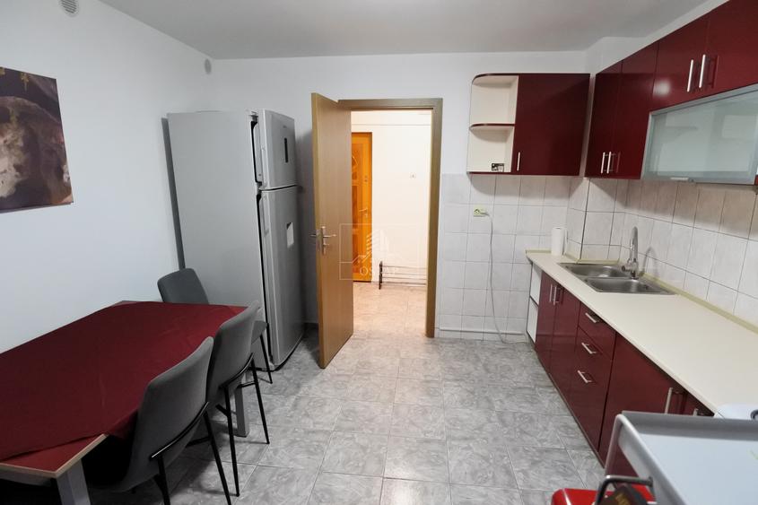 Închiriere apartament 3 camere-strada 22 Decembrie-etaj 1-decomandat
