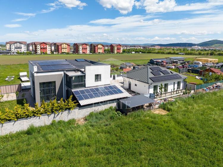 Sanpetru ,Subcetate-Casa 4 camere,3 bai+480 mp teren - 32