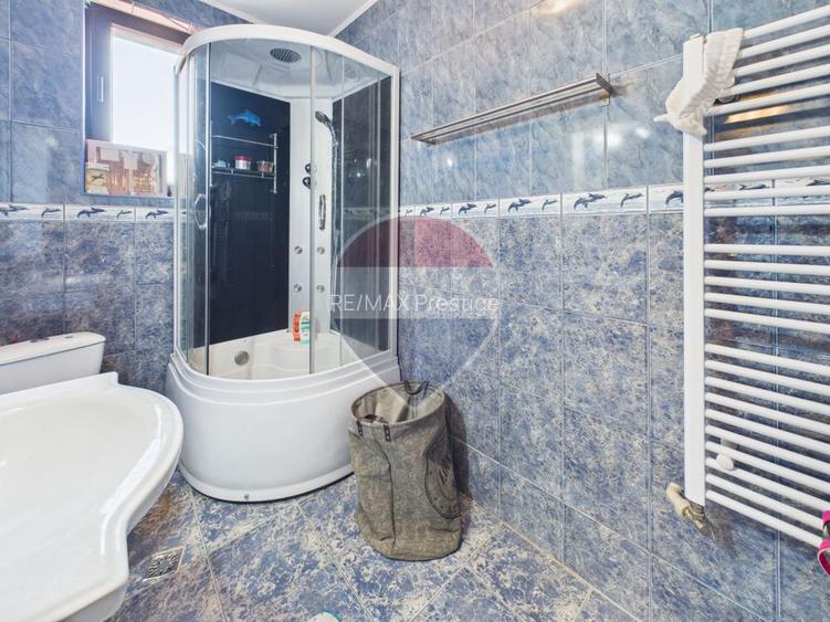 Vilă 10 camere + spațiu comercial | teren 1.300 mp | Otopeni 23 August
