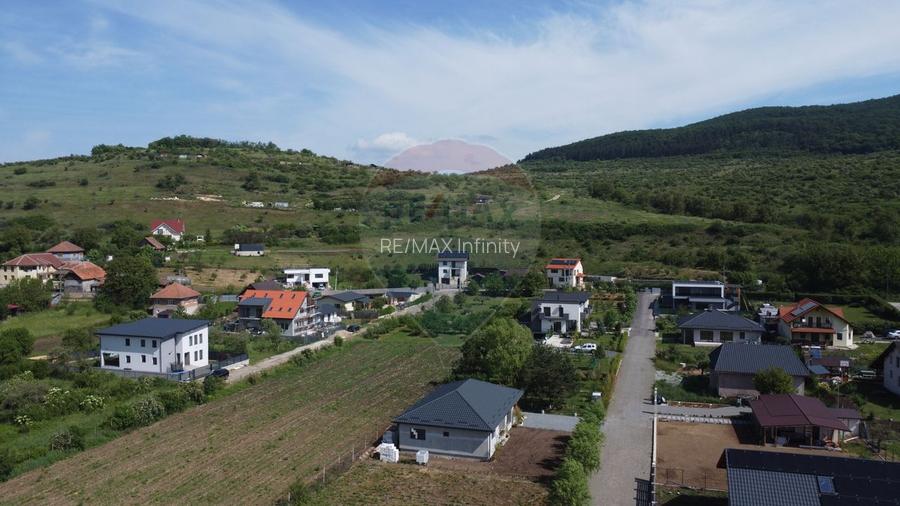 Duplex generos in ansamblu privat 500 MP teren. Radaia, Baciu - 17
