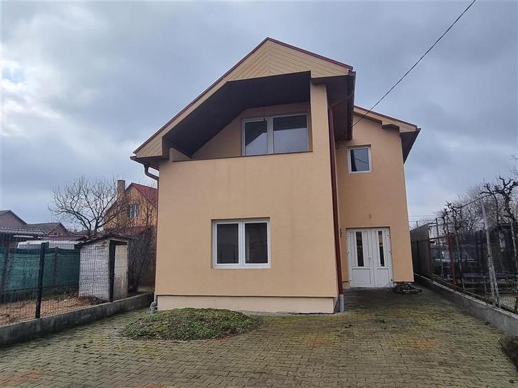 De inchiriat casa 4 cam,2 bai  , sancrai, Mures