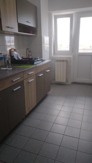 Apartament 3 Camere,Piata Alba Iulia,Decebal,bl.1995,DECOMANDAT,Amenajat,Liber