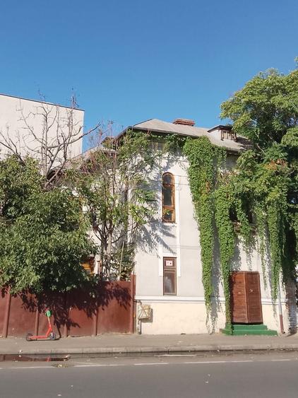 Splaiul UNIRII,stradal,fix pe cheiul Dambovitei,locatie exceptionala in centru