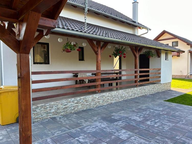 Casa de vacanță 4 camere la cheie,500mp teren,Câmpul Cetății