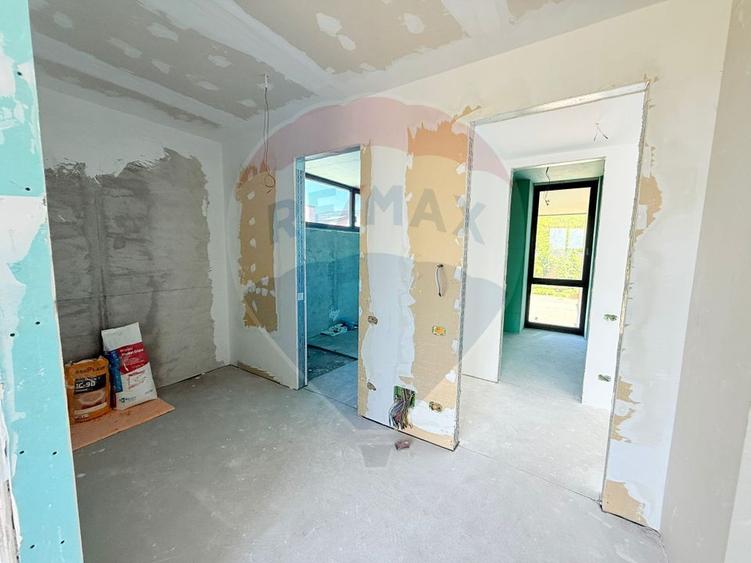 Vilă modernă de vânzare | 5 camere | Dumbrava Vlăsiei | Teren 750 mp