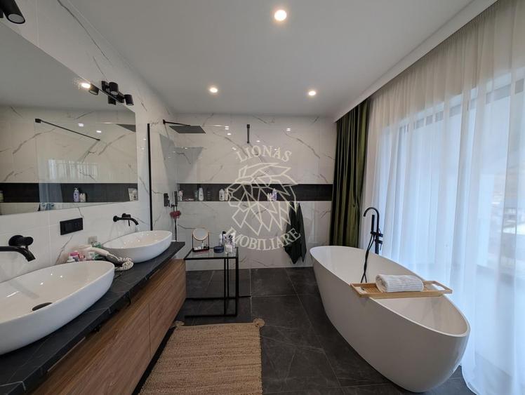 Casa de Lux 378 mp con.-teren 1250 mp-foisor-Valea Rusului