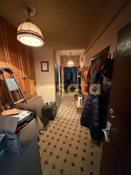 Apartament de vânzare | Ultracentral | 3 camere | Garaj | Boxă